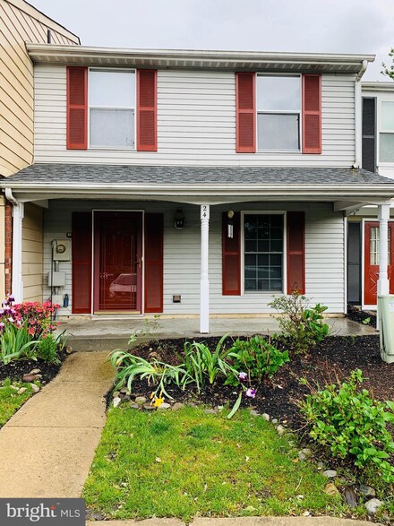 24 Forestview Ct, Marlton, NJ 08053