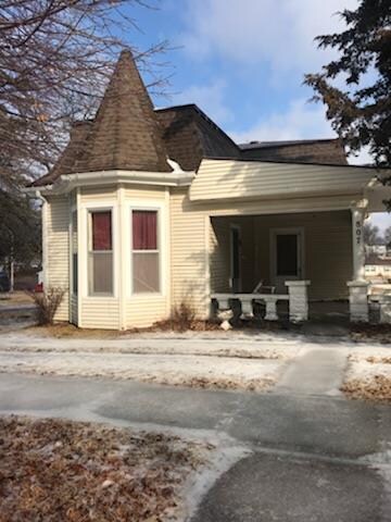 807 W Main St, Savannah, MO 64485
