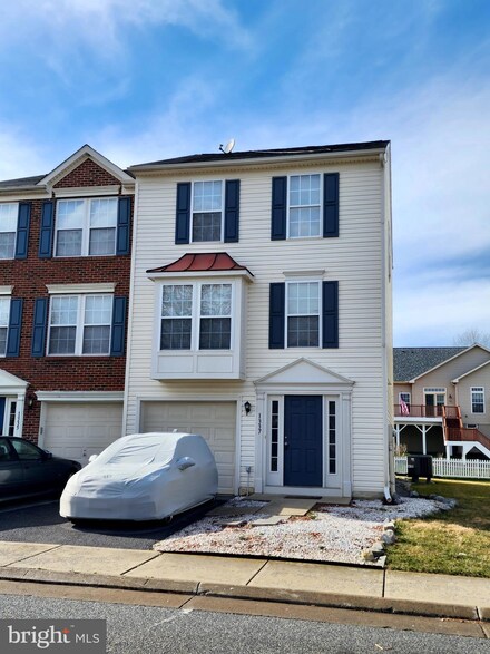 1337 Steed St, Ranson, WV 25438