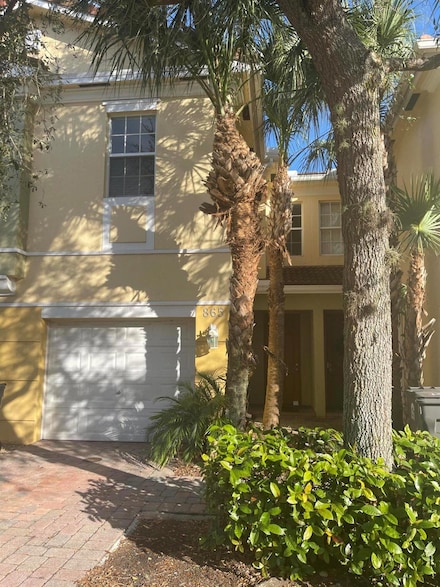 865 Pipers Cay Dr, West Palm Beach, FL 33415