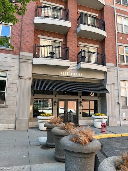 15 Warren St Unit 338, Jersey City, NJ 07302