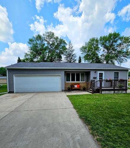 1221 N 6th St, Montevideo, MN 56265
