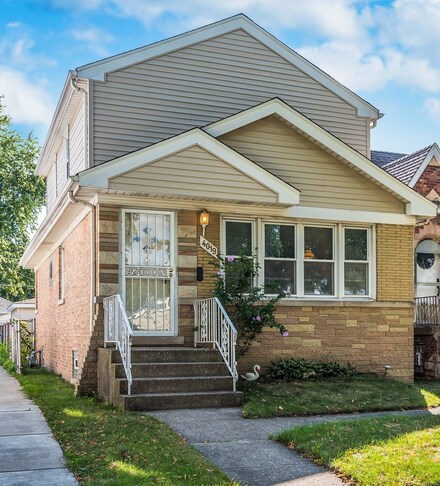 4019 Gunderson Ave, Berwyn, IL 60402