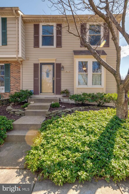 9079 Tiffany Park Ct, Springfield, VA 22152