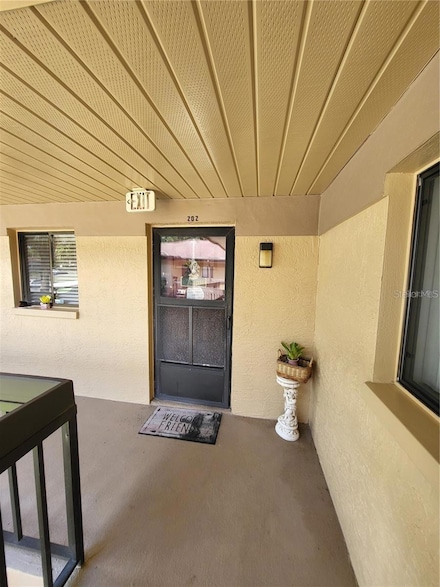 2685 Sabal Springs Cir Unit 202, Clearwater, FL 33761