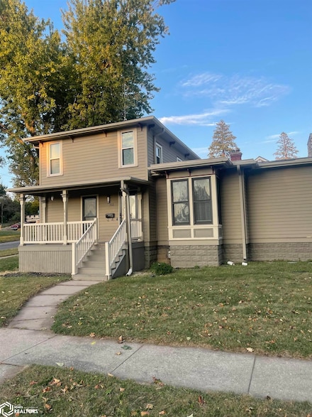 311 N 9th St, Marshalltown, IA 50158