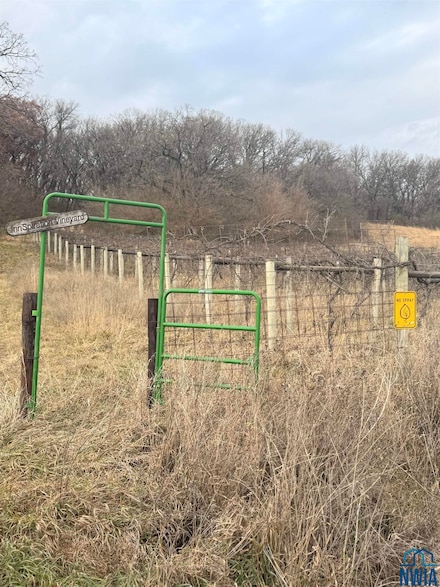 953 N River Rd, Linn Grove, IA 51033