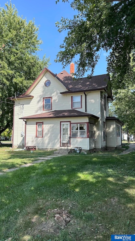 438 N 3rd St, Hampton, NE 68843