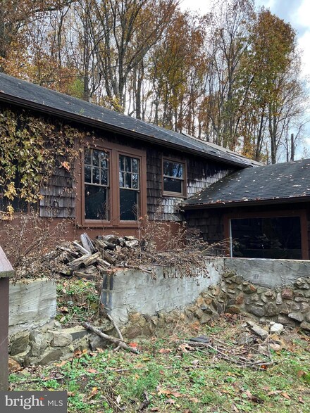 4434 Mission Rd, Harpers Ferry, WV 25425