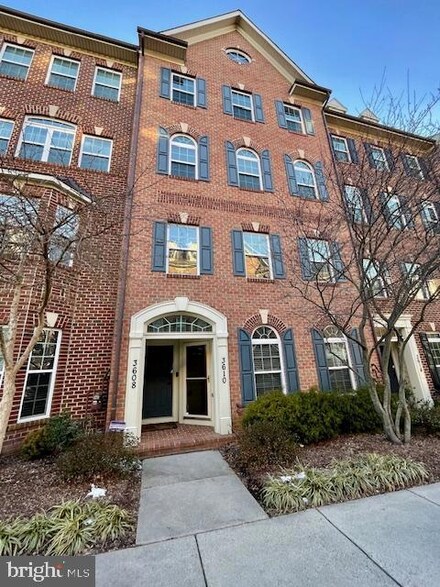 3610 Spring Hollow Dr, Frederick, MD 21704