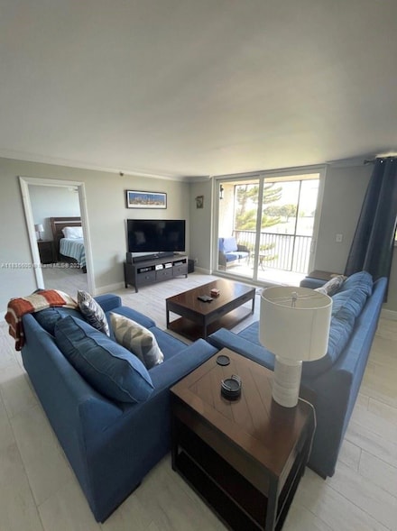 3300 W Rolling Hills Cir Unit 307, Davie, FL 33328
