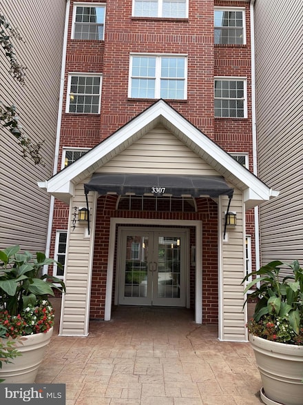 3307 Wyndham Cir Unit 3165, Alexandria, VA 22302
