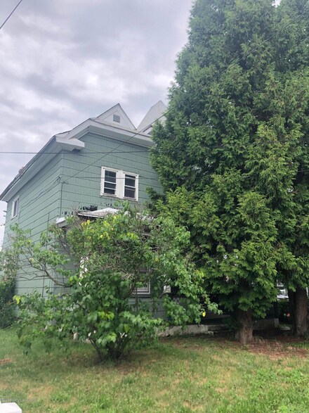 1109 Albright Ave, Scranton, PA 18508