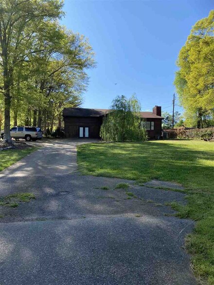 130 Bowers Ct, Spartanburg, SC 29301