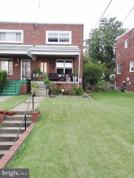 618 Ingraham St NE, Washington, DC 20011