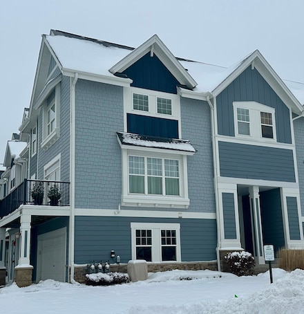 15575 Early Bird Cir, Apple Valley, MN 55124