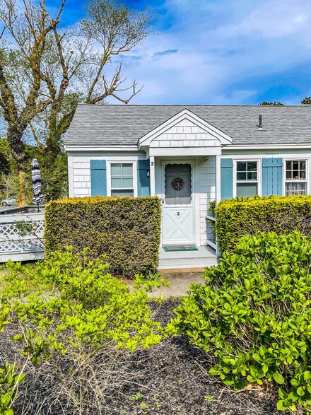 54 Swan River Rd Unit 2, West Dennis, MA 02670