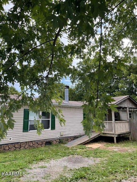 882 Cedar St, Alcoa, TN 37701