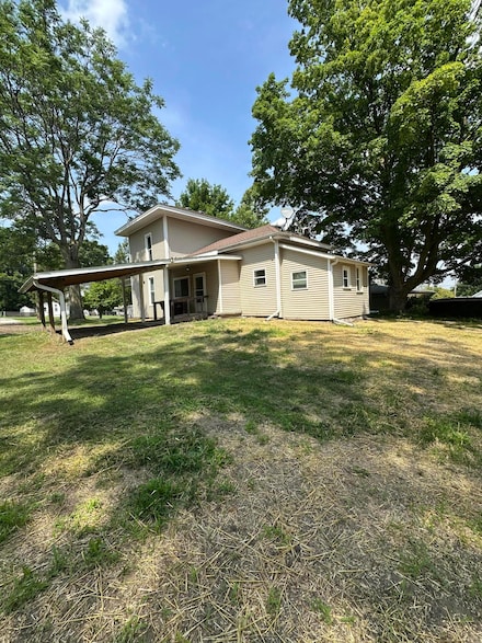 811 W Lincoln Ave, Ionia, MI 48846