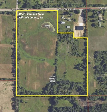 8800 W Territorial Rd, Camden, MI 49232