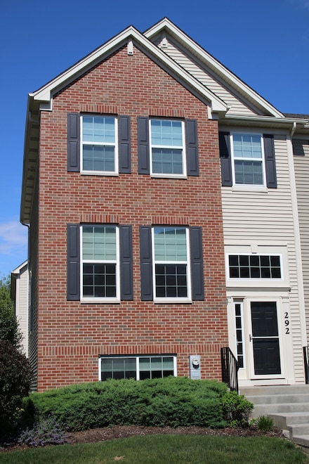 292 Lionel Dr, Grayslake, IL 60030