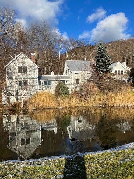 328 Bull Moose Ridge Rd, Stowe, VT 05672