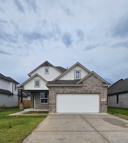 134 Peachleaf Ct, Anahuac, TX 77514