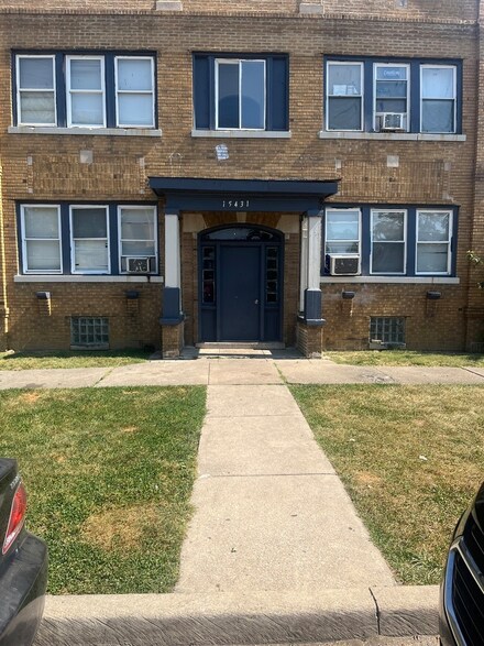 15431 S Ashland Ave, Harvey, IL 60426