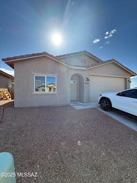 5910 N Placita Arroyo Plana, Tucson, AZ 85741