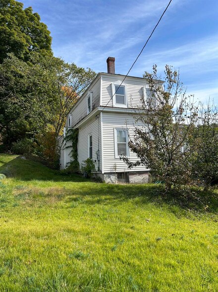 47 Broadway, Pembroke, NH 03275