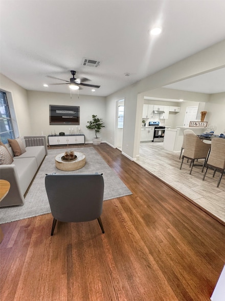801 Martha St, Deer Park, TX 77536