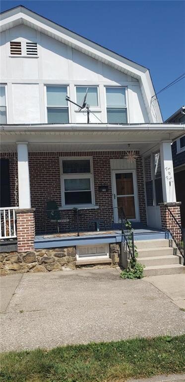 1005 Cherokee St, Fountain Hill, PA 18015