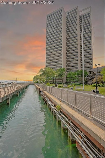 300 Riverfront Dr Unit 300/ 14J, Detroit, MI 48226