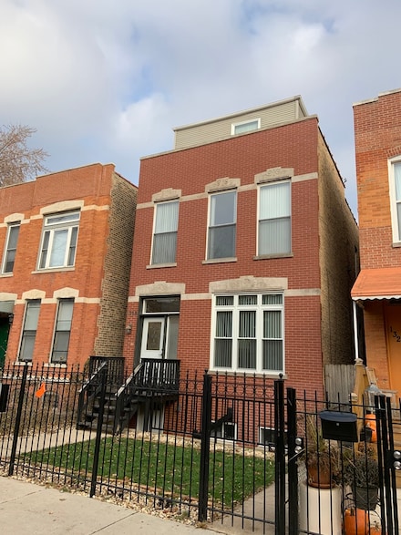 1329 N Oakley Blvd Unit 2, Chicago, IL 60622