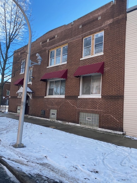 6600 S Artesian Ave, Chicago, IL 60629