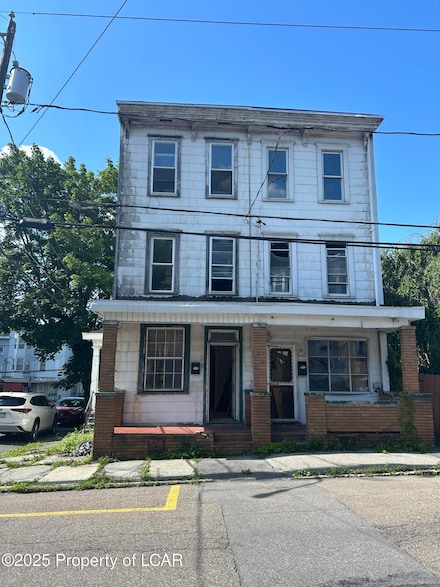 201 E Mahanoy St, Mahanoy City, PA 17948