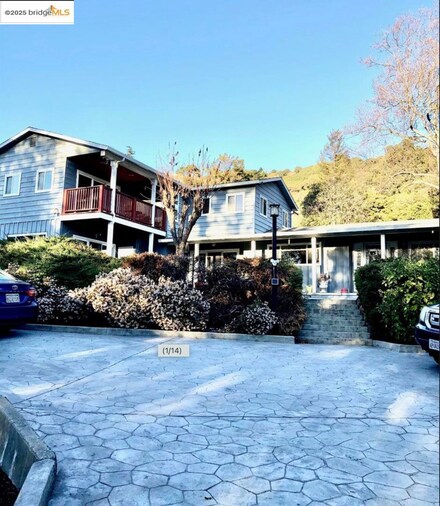 7600 Mountain Blvd, Oakland, CA 94605