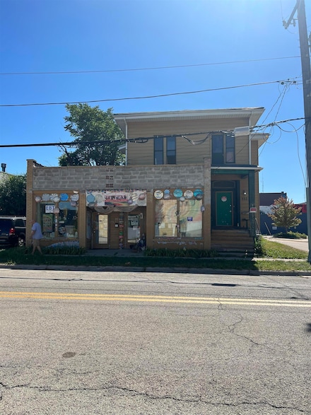111 N Rockton Ave, Rockford, IL 61103