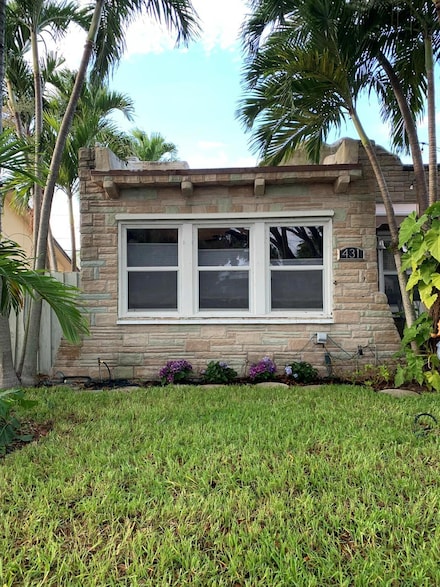 431 48th St, West Palm Beach, FL 33407