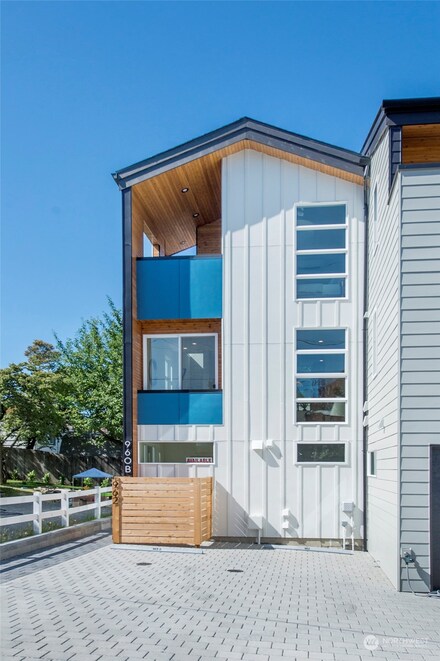 960 NW 96th St Unit B, Seattle, WA 98117