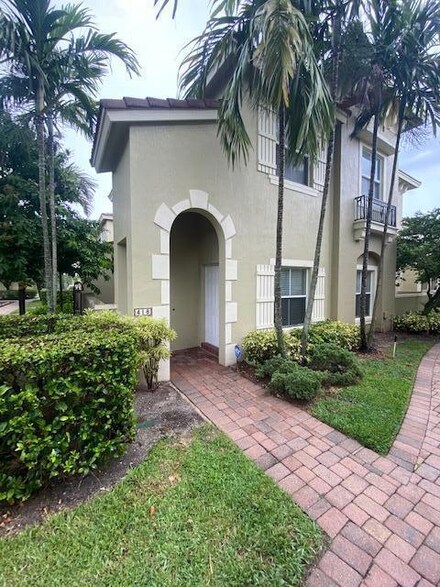 418 Lake Monterey Cir, Boynton Beach, FL 33426