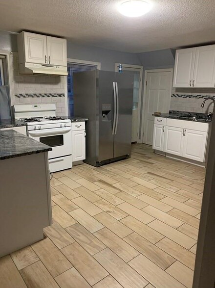 41 Delard St, Lowell, MA 01850
