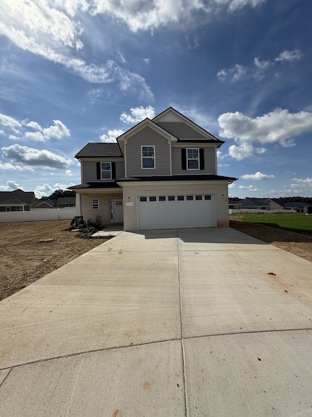 209 Streamflow Dr, Pleasant View, TN 37146
