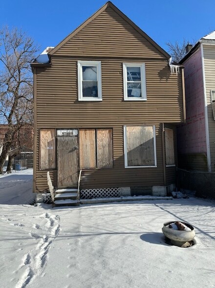 11931 S Wallace St, Chicago, IL 60628