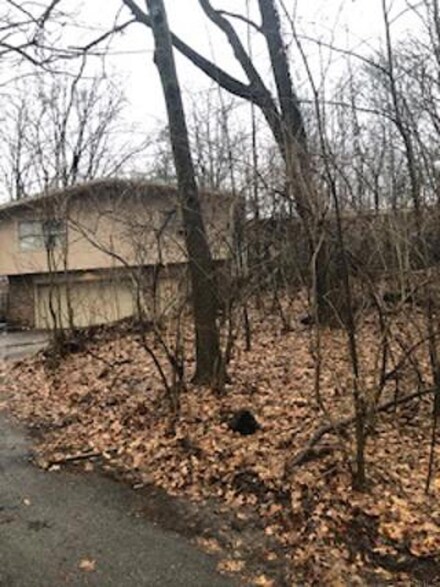 2001 S Valley Ave, Marion, IN 46953