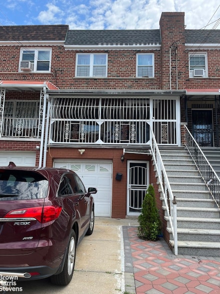 2524 Radcliff Ave, Bronx, NY 10469