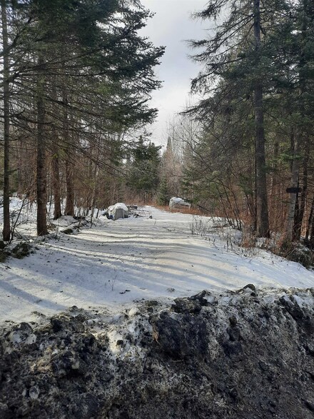 959 S Hill Rd, Stewartstown, NH 03576