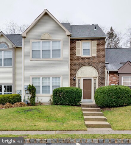 203 Waverly Ct, Trenton, NJ 08691