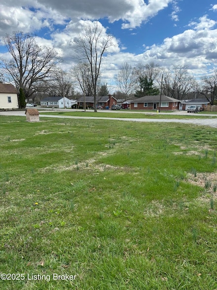 706 Jericho Rd, La Grange, KY 40031
