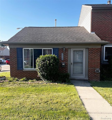 25653 Salem St Unit 99, Roseville, MI 48066